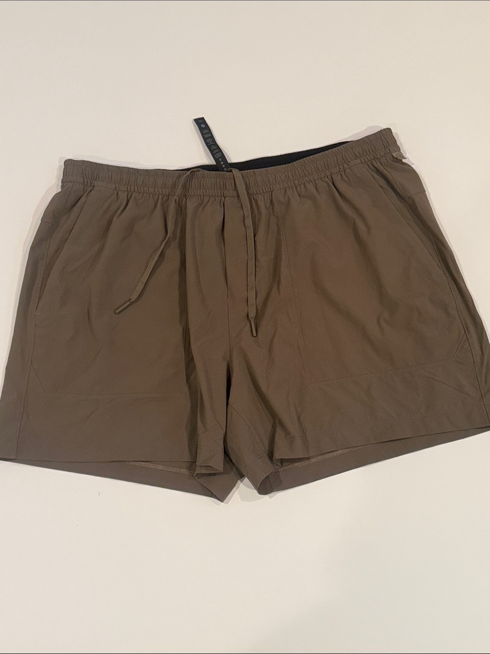 lululemon athletica Men's in XXL Tan Shorts